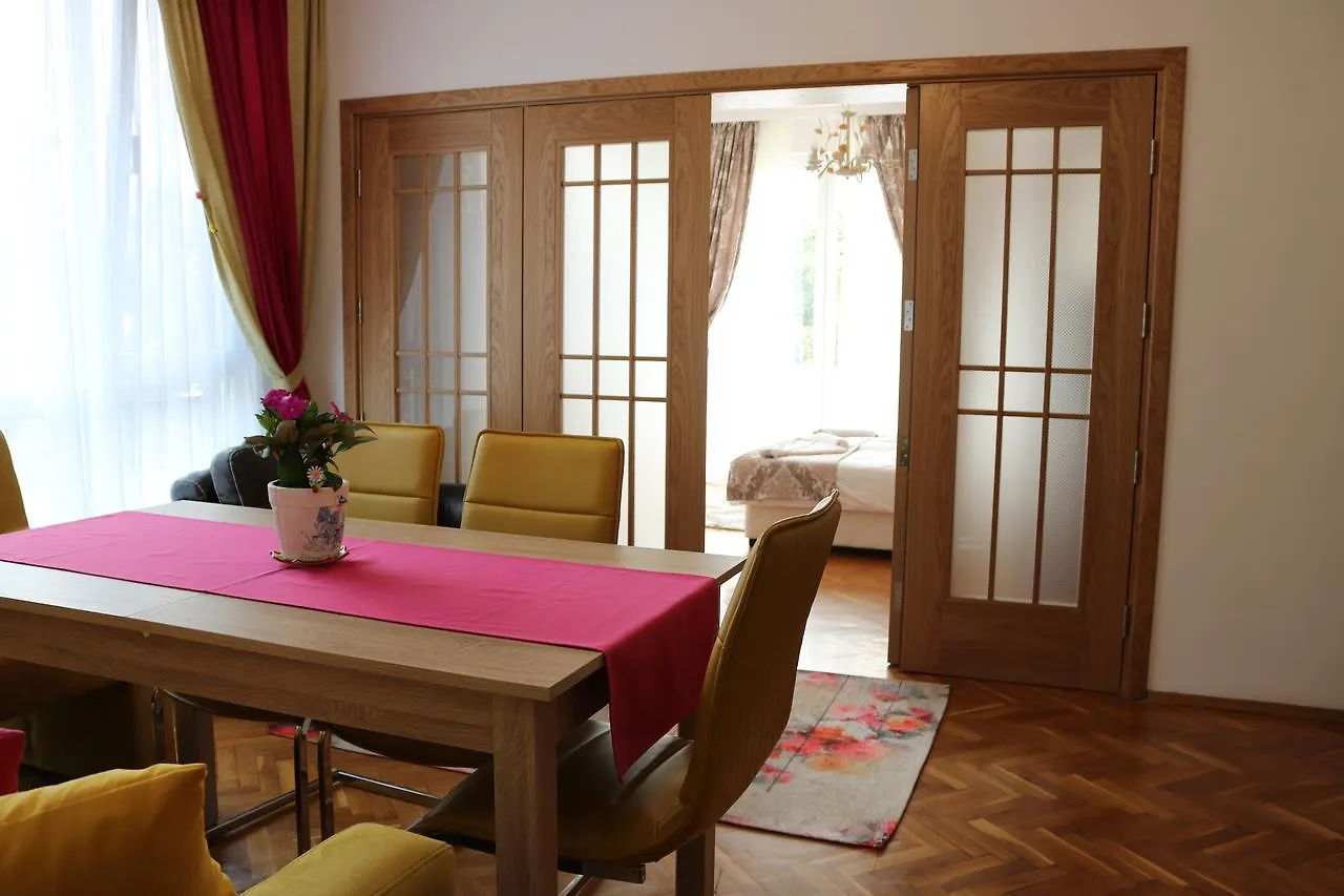Sea Port Celebrity Apartment - Lets4Holiday Varna