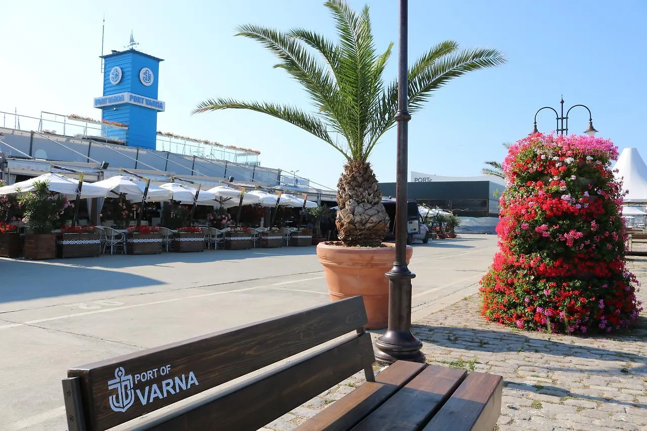 Sea Port Celebrity Apartment - Lets4Holiday Varna Bulgaria